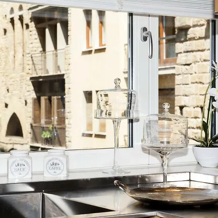 7 Borgo San Jacopo
